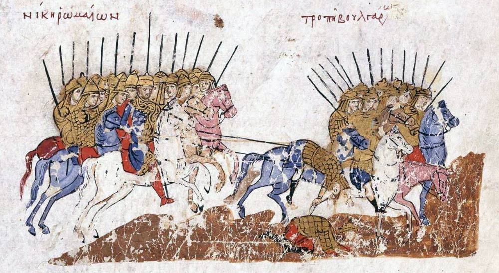 Византийски тежки конници (катафракти) в атака срещу българите – миниатюра от Мадридския ръкопис на Йоан Скилица (XII в.; Национална библиотека, Мадрид). Византийски образ на конния бой, по-късен от езическата епоха.